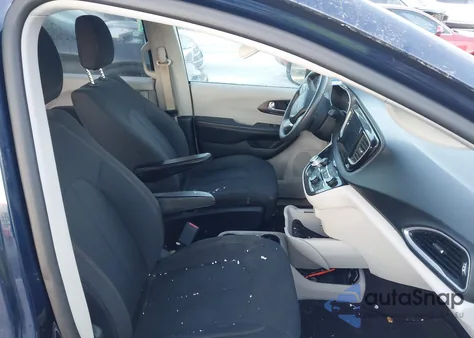 2017 Chrysler Pacifica Touring из США, поврежденный, VIN 2C4RC1DG3HR518245